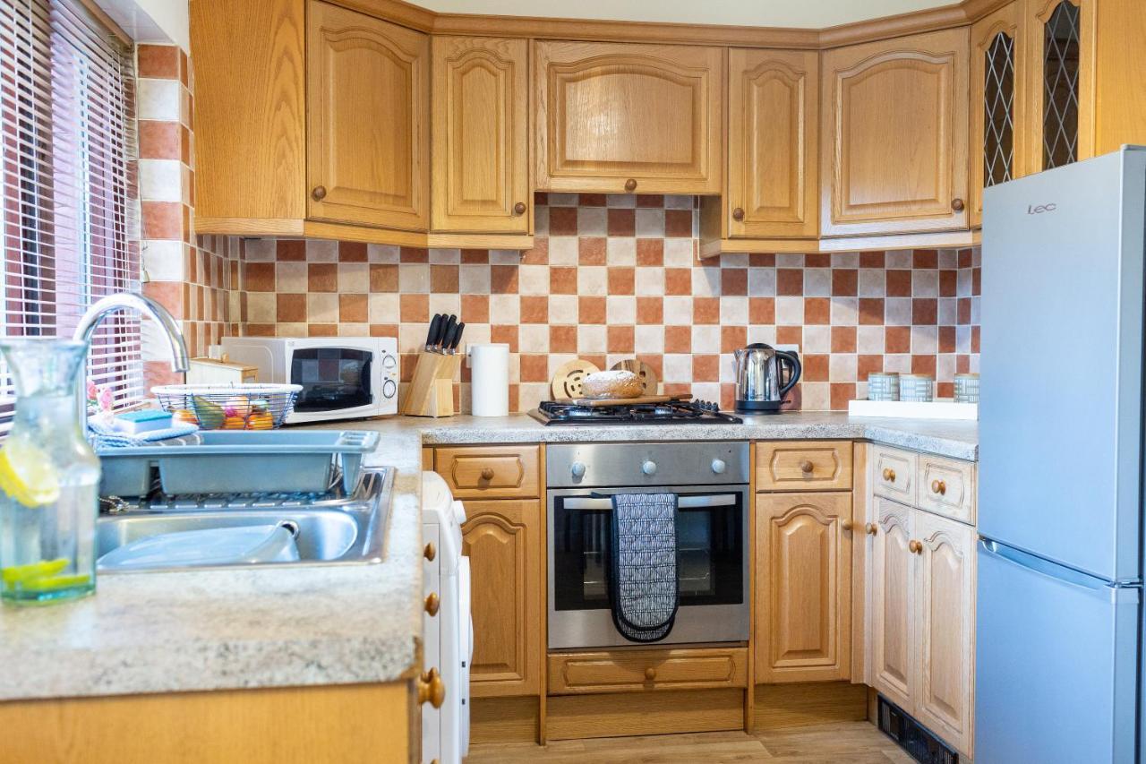 Appartement Adrian House, Near Hospital, Easy Parking + Garden à Carlisle  Extérieur photo